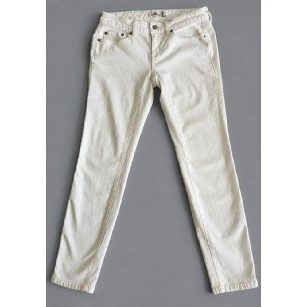 Vineyard Vines White Denim Slim Leg Jeans Women's Size 0 Low-Rise, Stretch - Picture 3 of 10